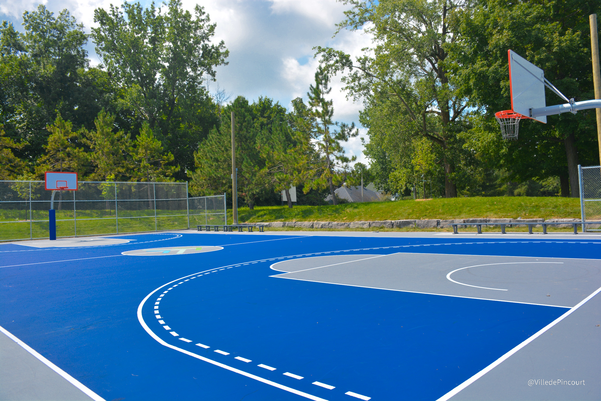 terrain-basketball-1.jpg (1.07 MB)