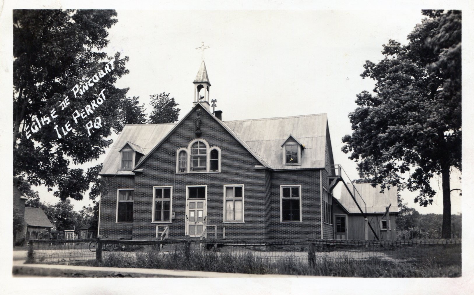 La_chapelle-ecole.jpg (372 KB)